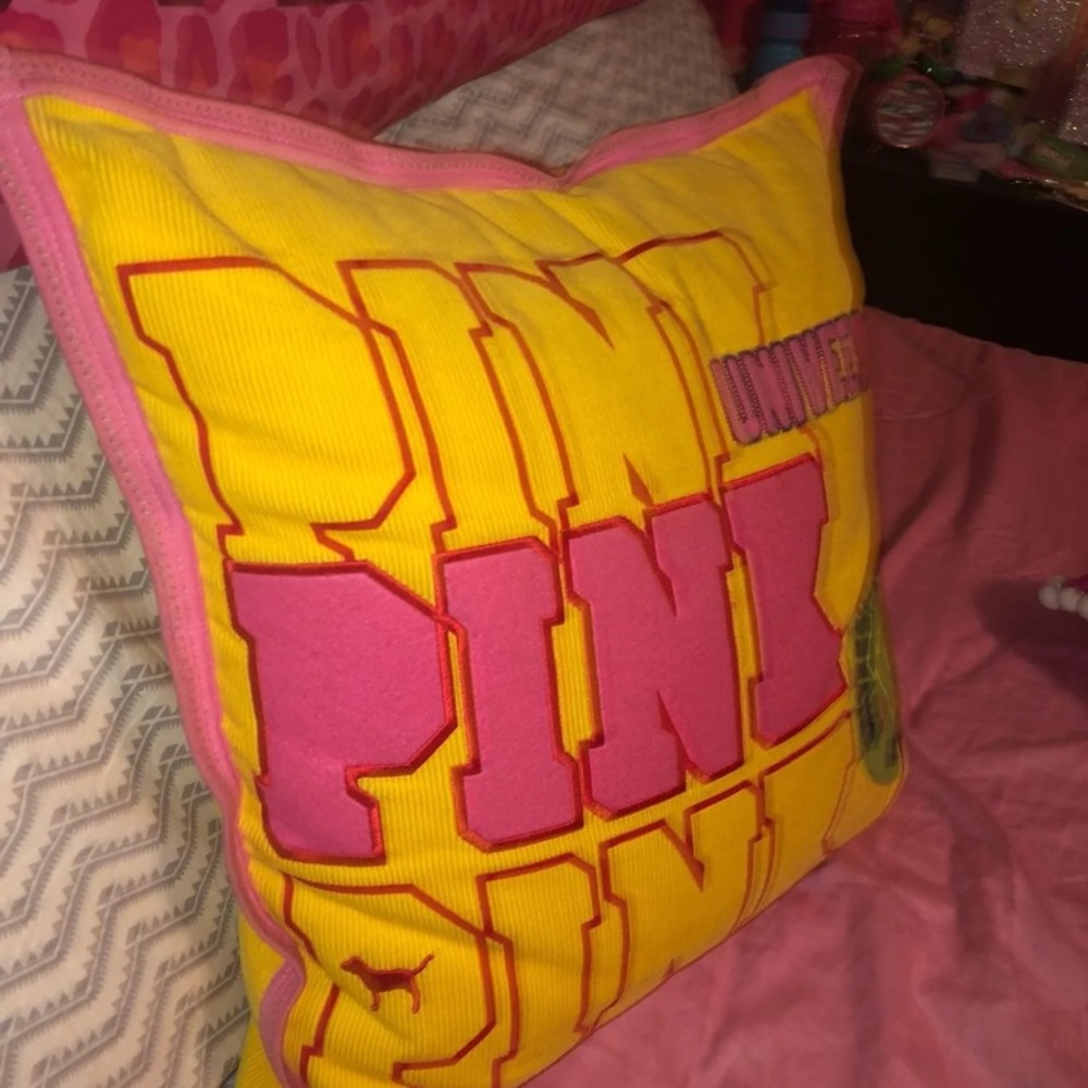 Vintage university Yellow and Pink Pillow - Picture 2 of 6